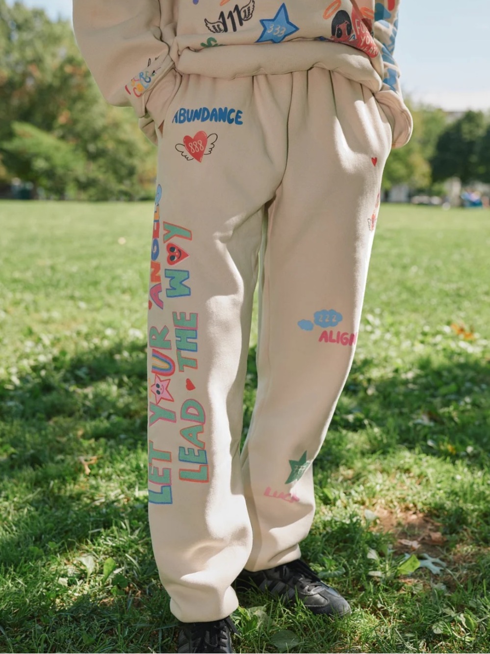 Mayfair Group Angels All Around You Sweatpants in Cream NWT